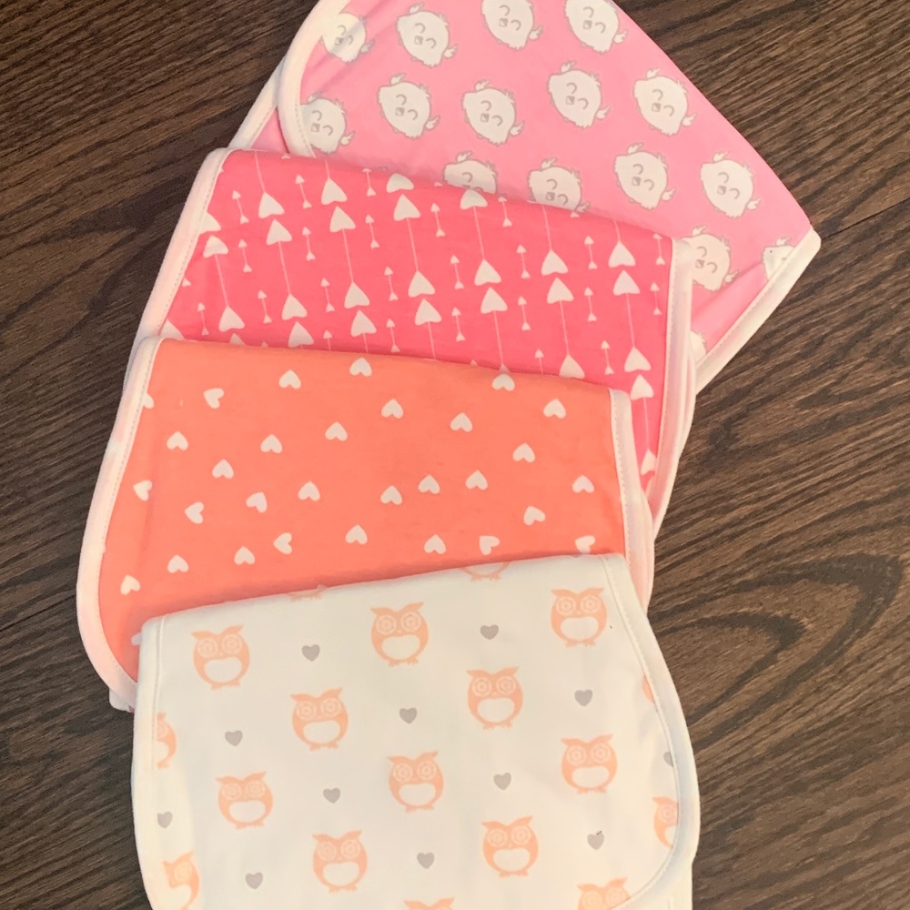 NWT: FOUR PACK Organic Burp Cloths